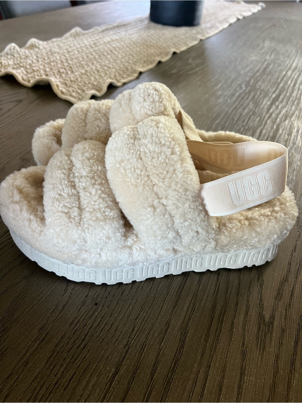 Ugg Fluffy Cream Slippers Size 9